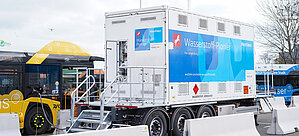 Die mobile Wasserstoff-Tankstelle der Westfalen Gruppe kann gemietet oder gekauft werden.